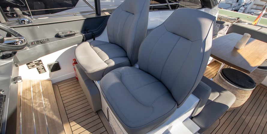 Princess V48 OPEN