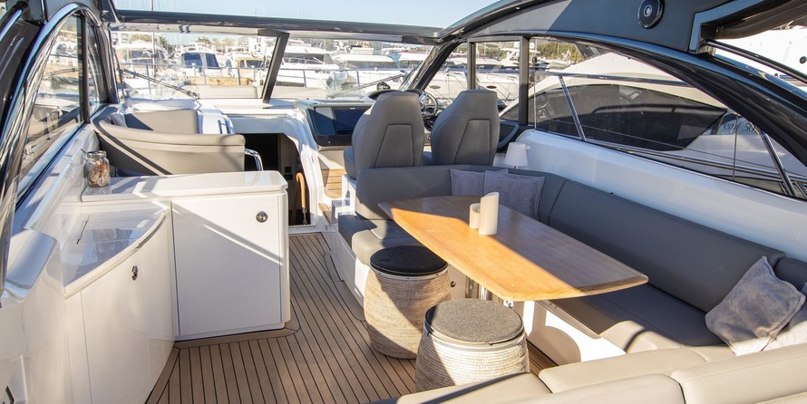 Princess V48 OPEN