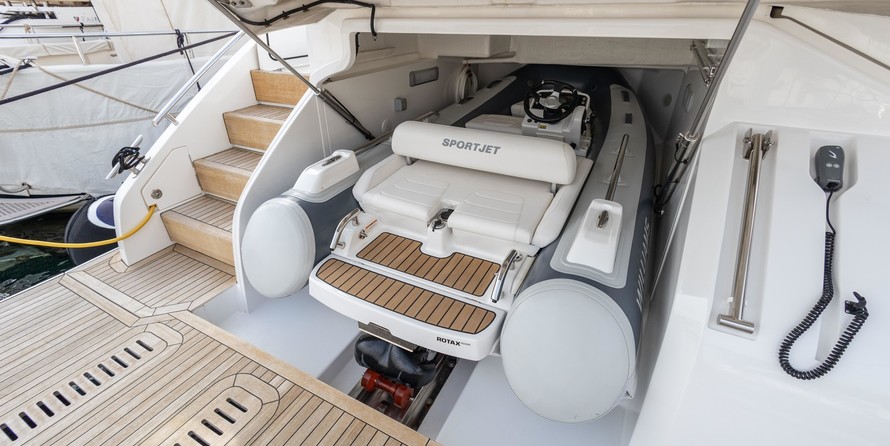 Princess V65