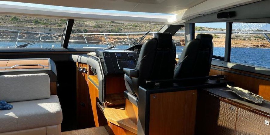 Princess V62-S