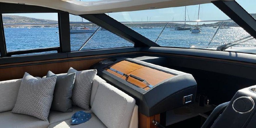 Princess V62-S